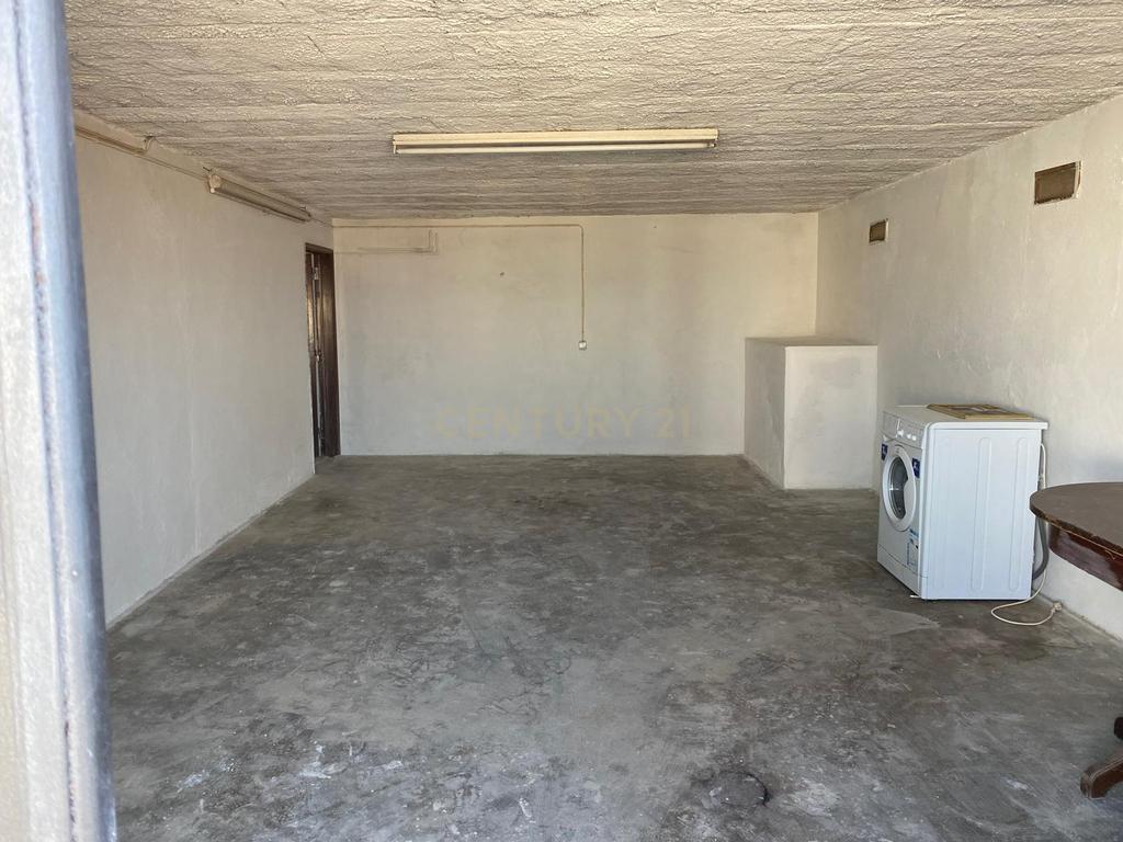 Moradia V3 com garagem e armazém Torres Vedras - Image 17