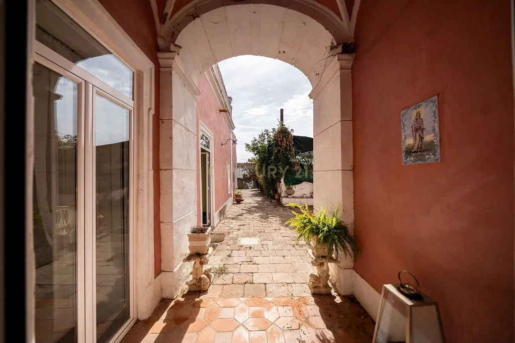 Casa Senhorial do Sec XIX no coração de Ferreira do Alentejo - Image 20