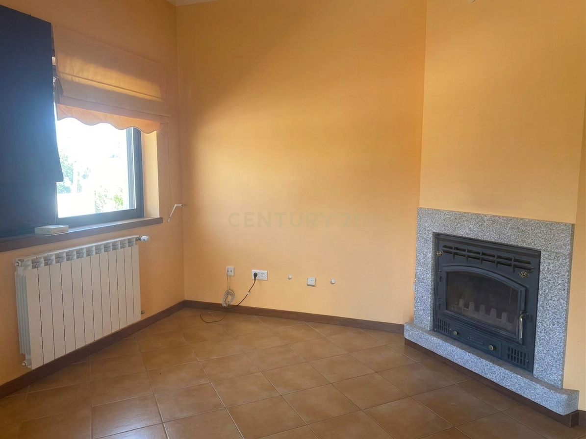 Apartamento T3 à venda em Santa Maria Maior, Chaves — foto 2