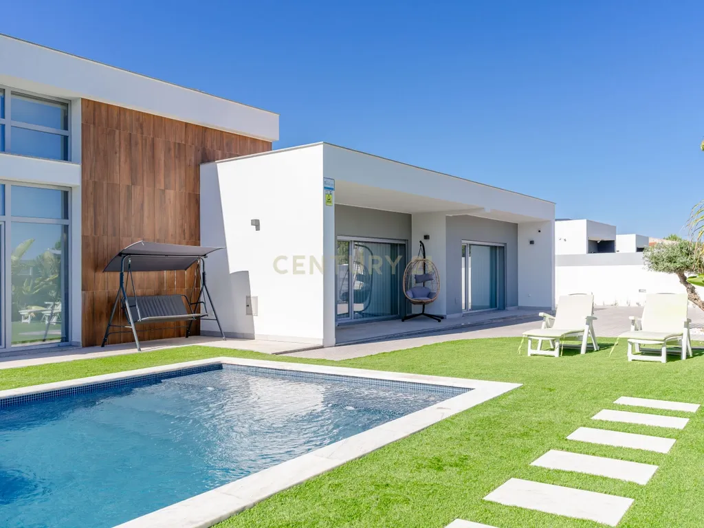 Moradia T4 Térrea de excelência com piscina e casa independente de 50m2 | Quinta da Marquesa - Image 60