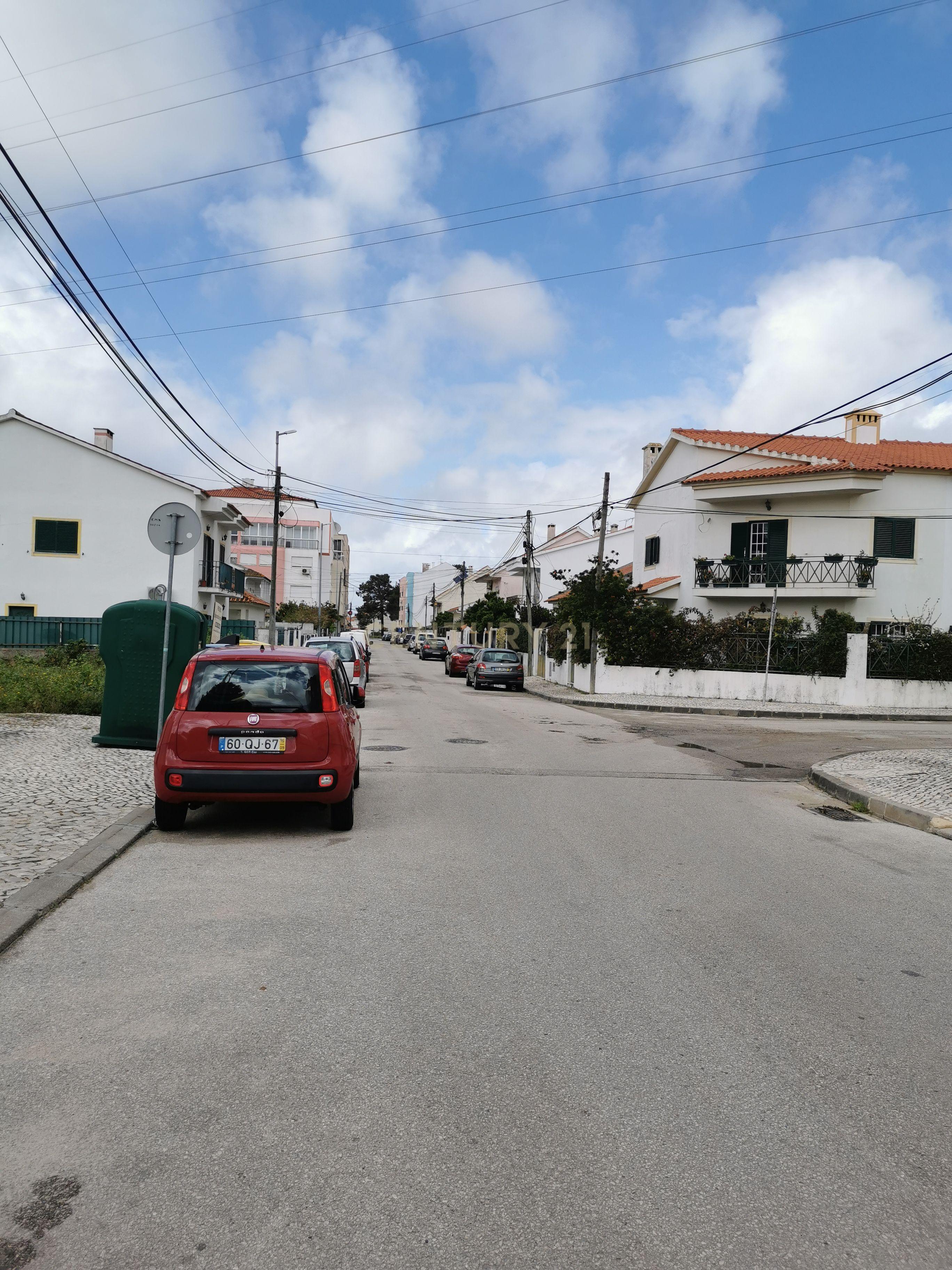 Duplex em Setúbal com Vista e Luz Natural - 3 Quartos - Image 15