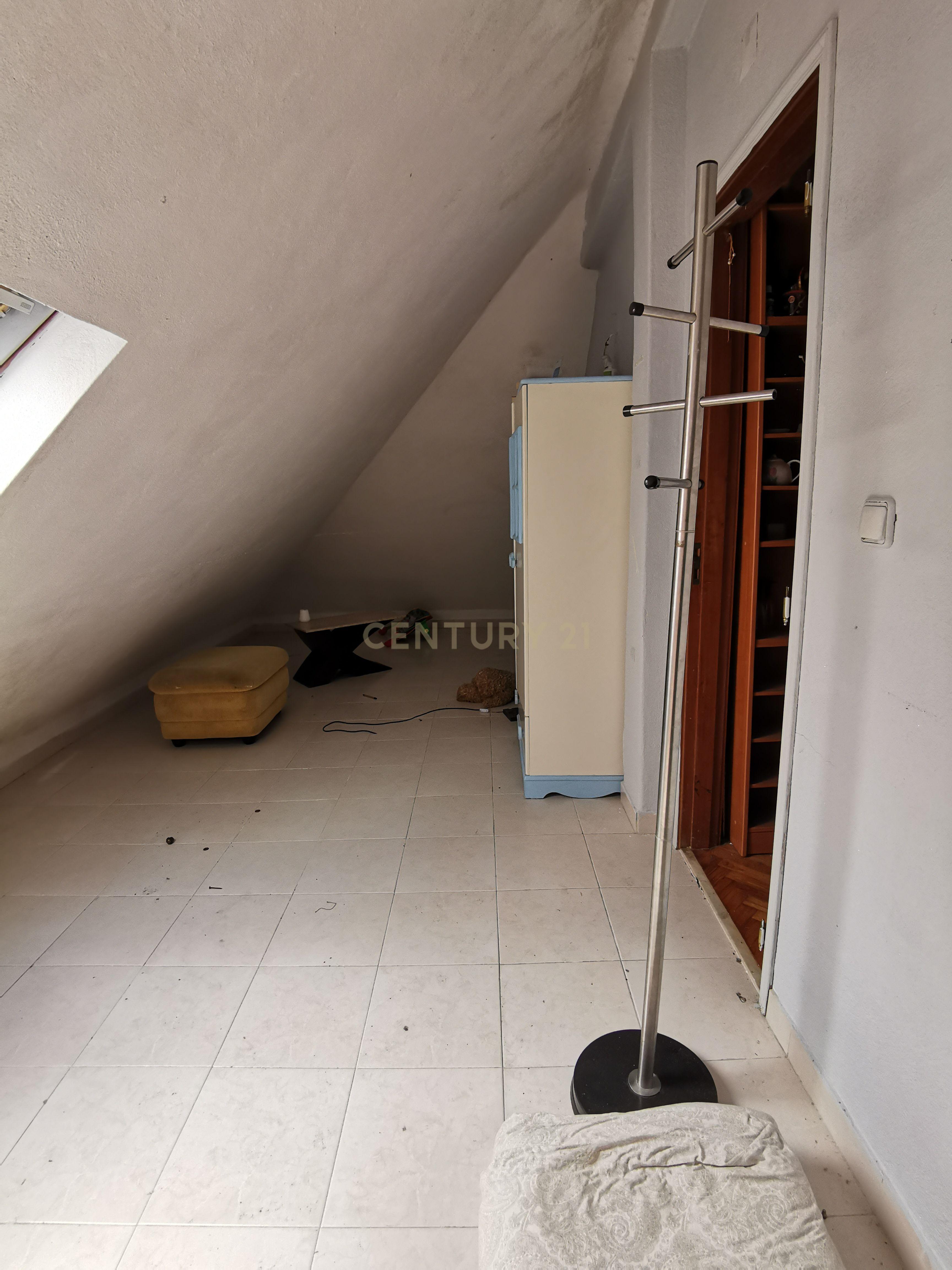 Duplex em Setúbal com Vista e Luz Natural - 3 Quartos - Image 8