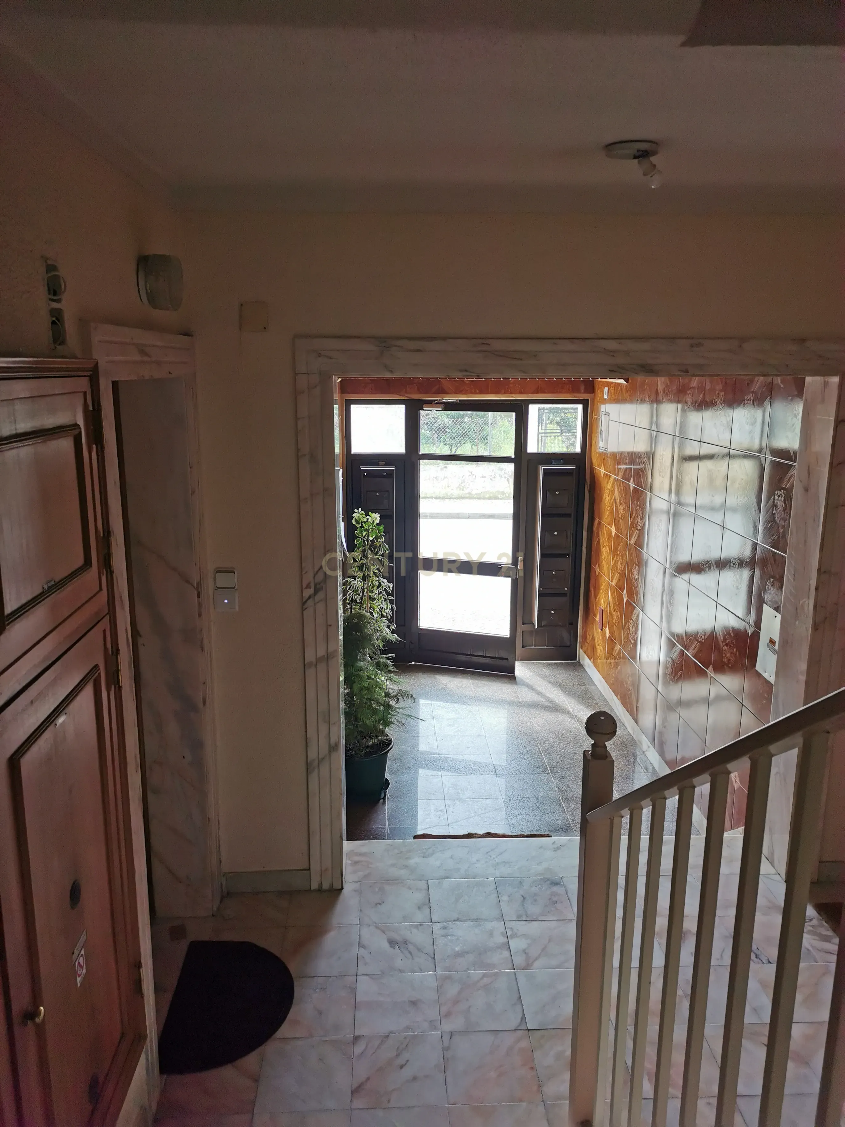 Duplex em Setúbal com Vista e Luz Natural - 3 Quartos - Image 9