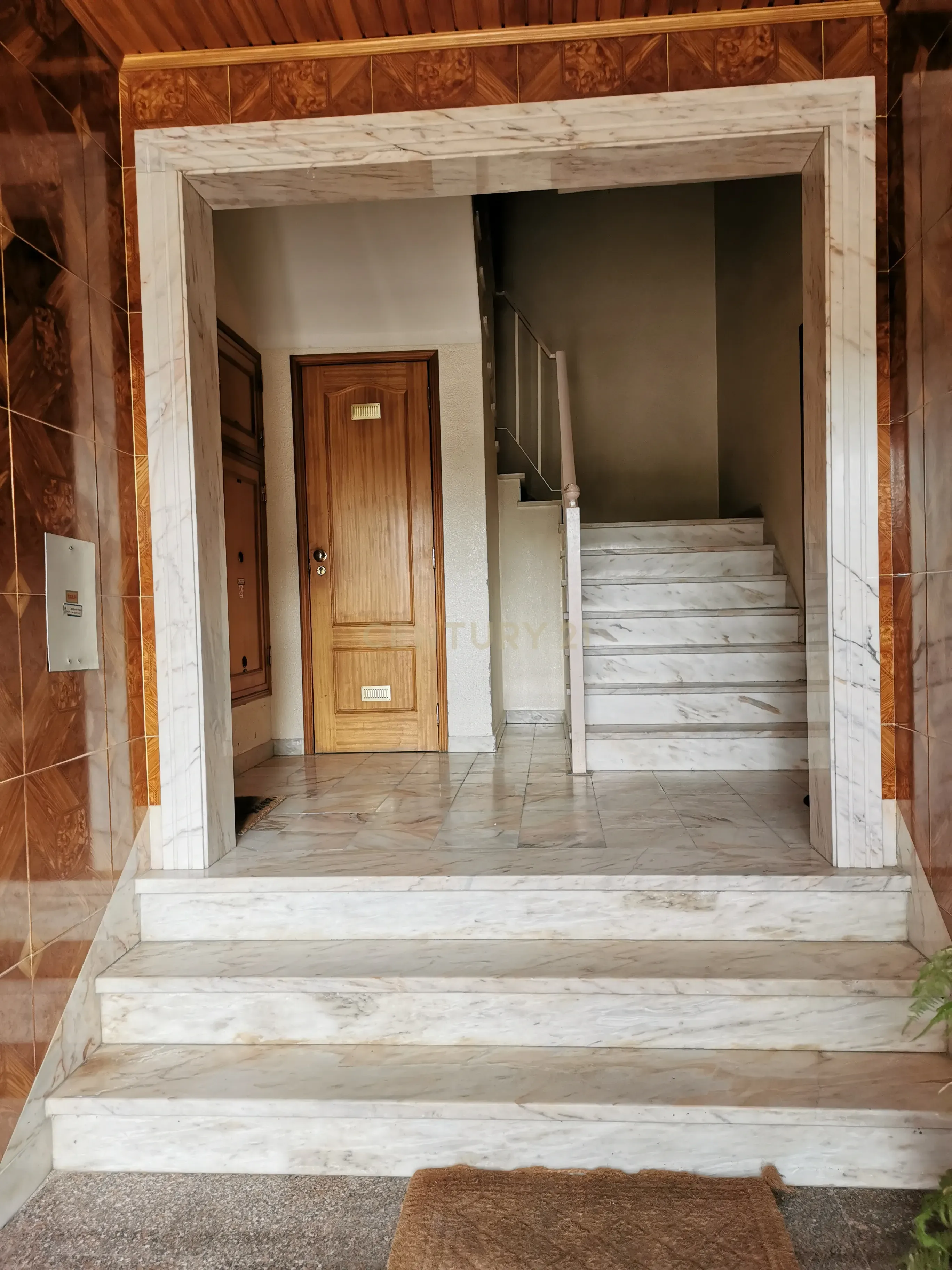 Duplex em Setúbal com Vista e Luz Natural - 3 Quartos - Image 6