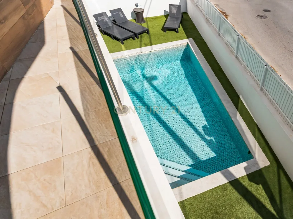 Moradia T4 Contemporânea com piscina, na Aroeira, perto do golf e praias - Image 9