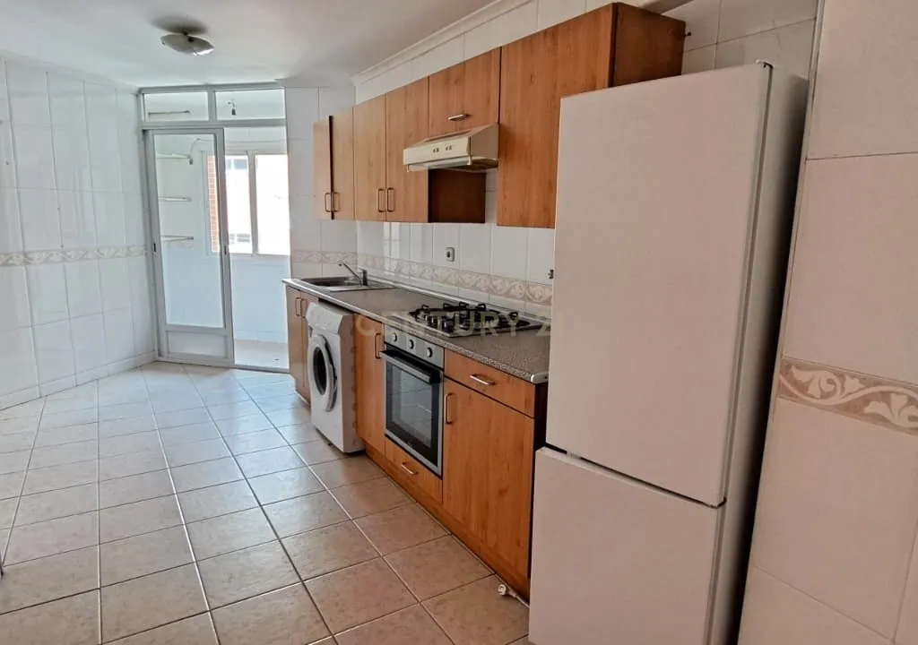 Apartamento T3 com 142m2 e lugar de garagem em Alhos Vedros - Image 7