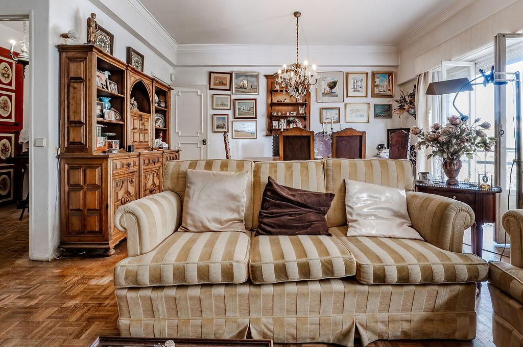 Excelente Oportunidade no Lumiar – T4 de 113 m² - Image 3