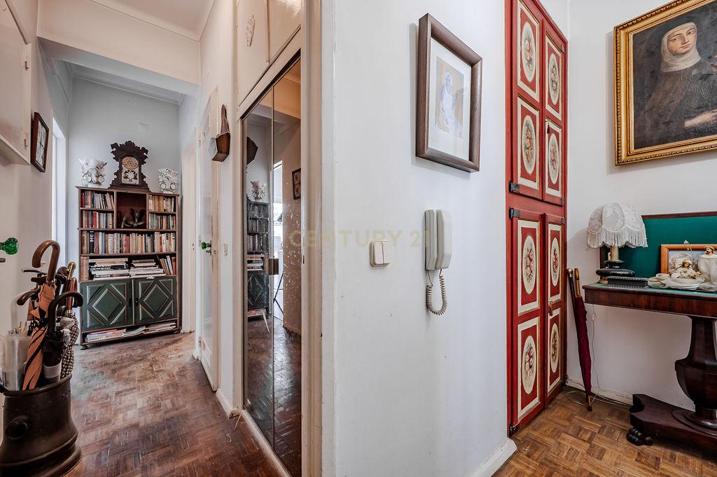 Excelente Oportunidade no Lumiar – T4 de 113 m² - Image 8