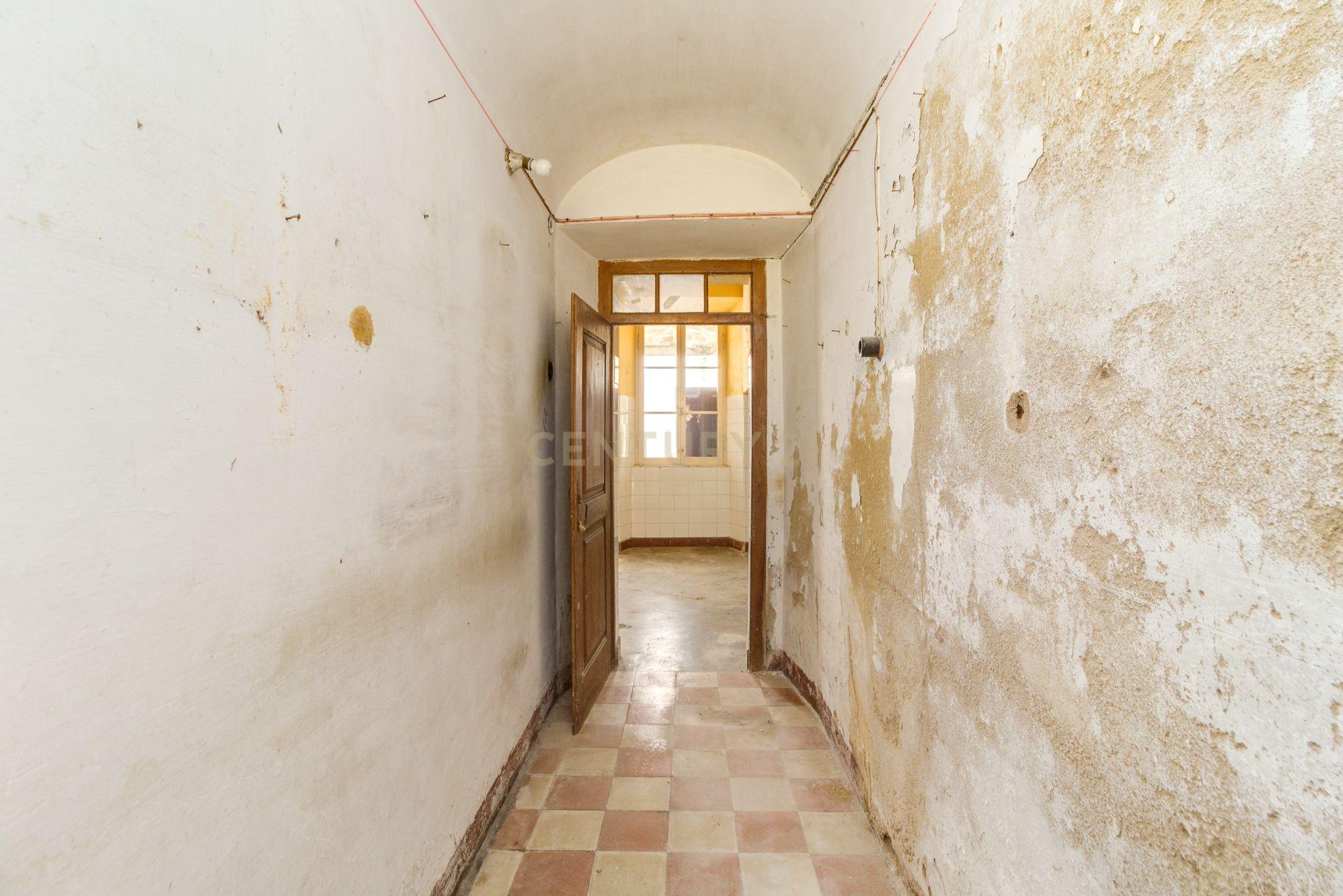 Apartamento T2 com 125m2 no Centro Histórico de Évora - Image 18