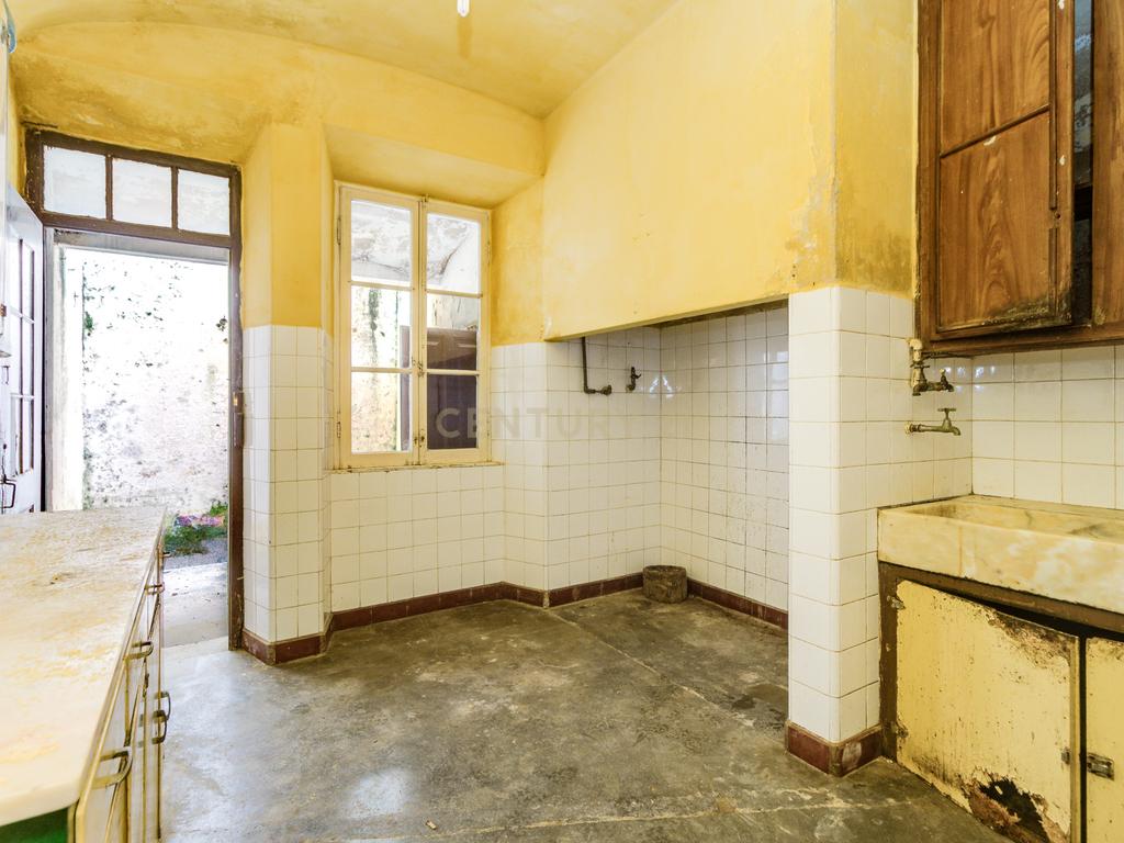 Apartamento T2 com 125m2 no Centro Histórico de Évora - Image 11