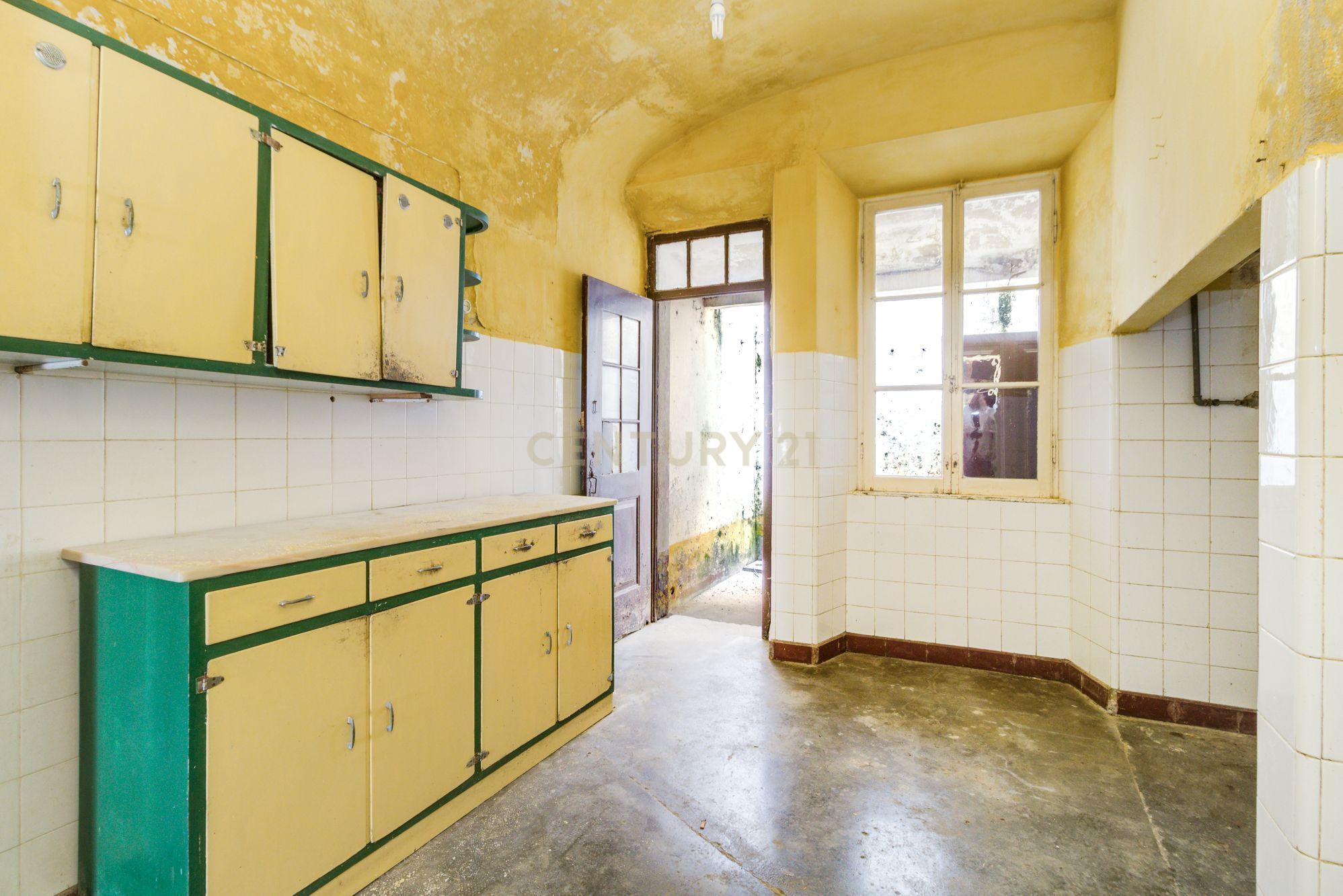 Apartamento T2 com 125m2 no Centro Histórico de Évora - Image 10
