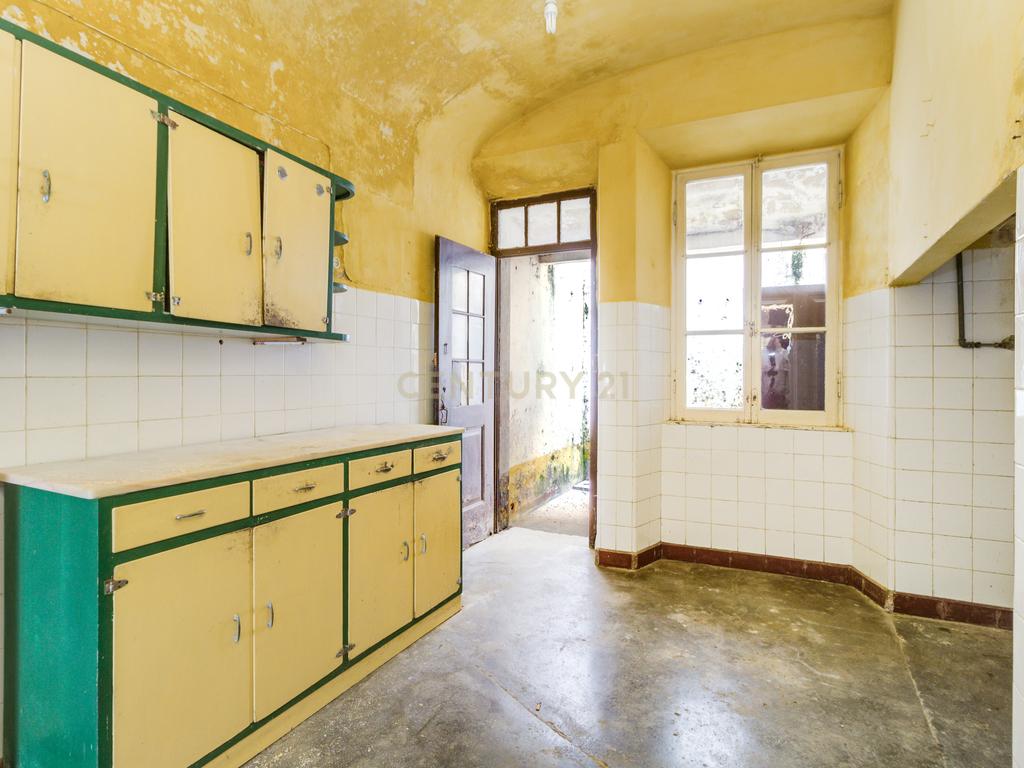 Apartamento T2 com 125m2 no Centro Histórico de Évora - Image 10