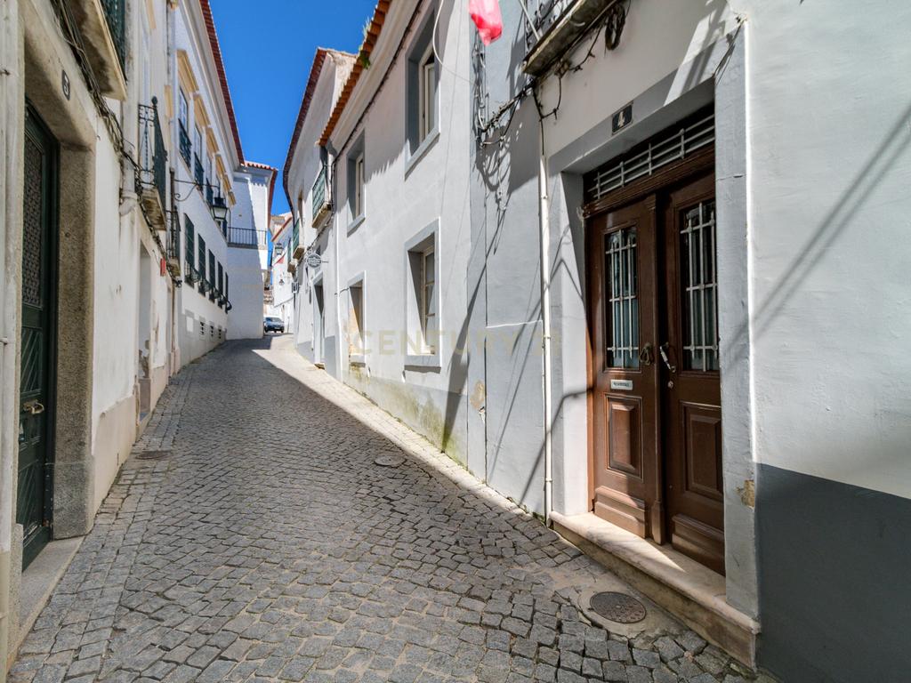 Apartamento T2 com 125m2 no Centro Histórico de Évora - Image 25