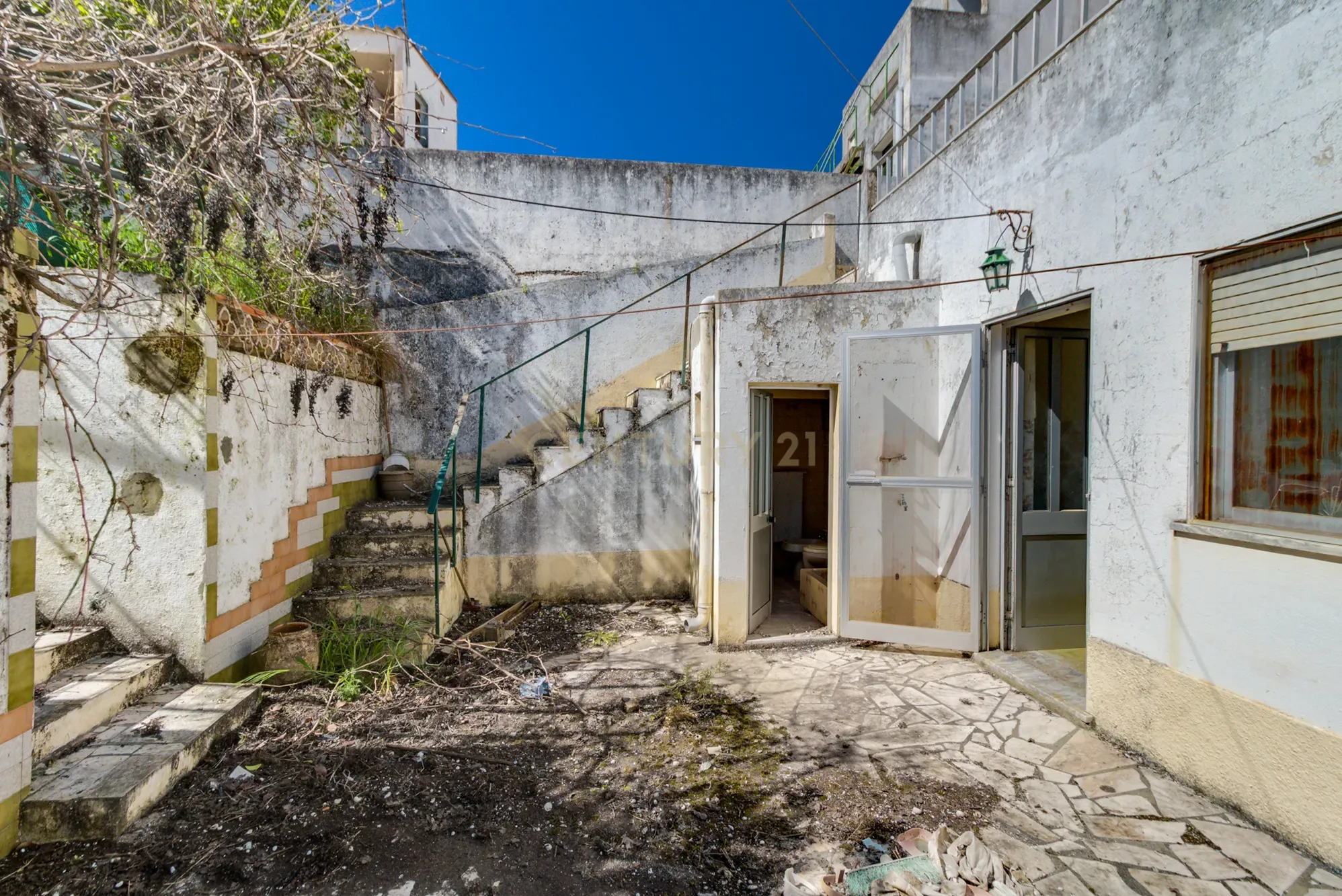 Moradia T5 com198m2, Quintal e Terraço, em Reguengos de Monsaraz - Image 39