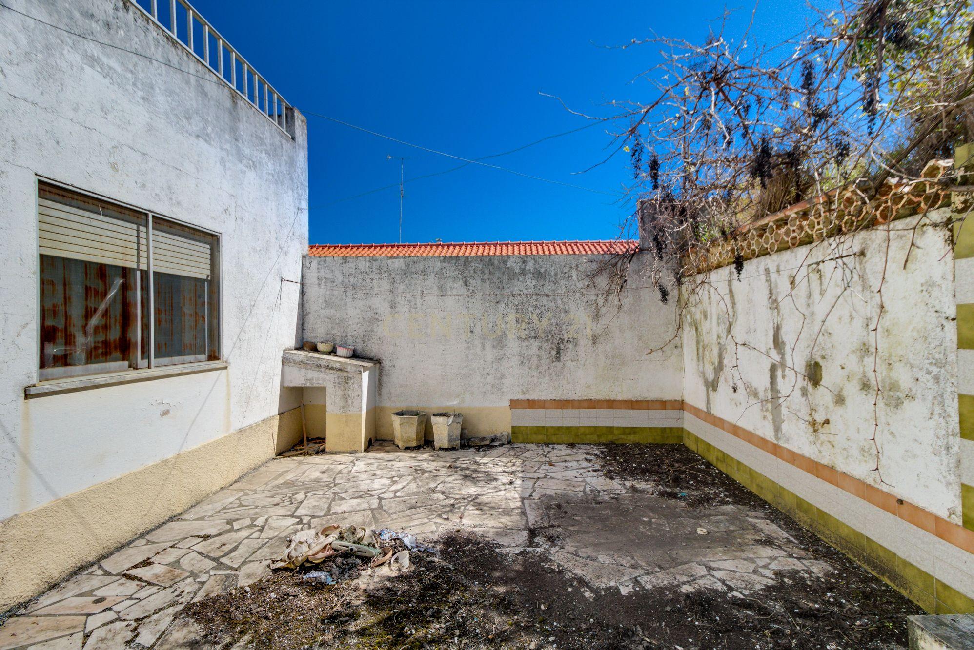 Moradia T5 com198m2, Quintal e Terraço, em Reguengos de Monsaraz - Image 37
