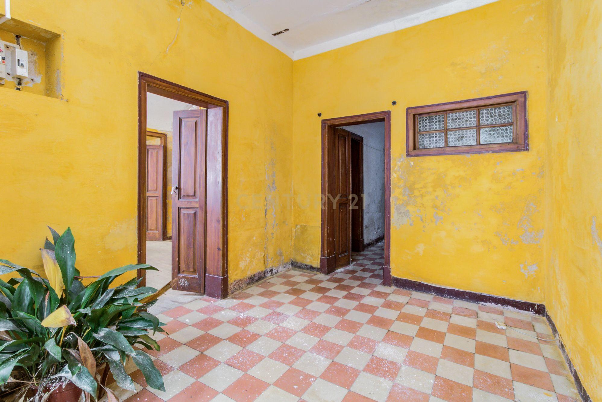 Apartamento T2 com 125m2 no Centro Histórico de Évora - Image 6