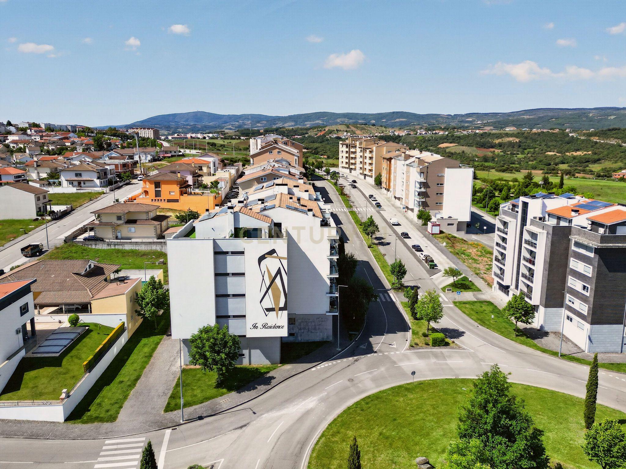 Fotografia 2 de Moderno Apartamento T3 em Bragança - Quase Novo e Espaçoso