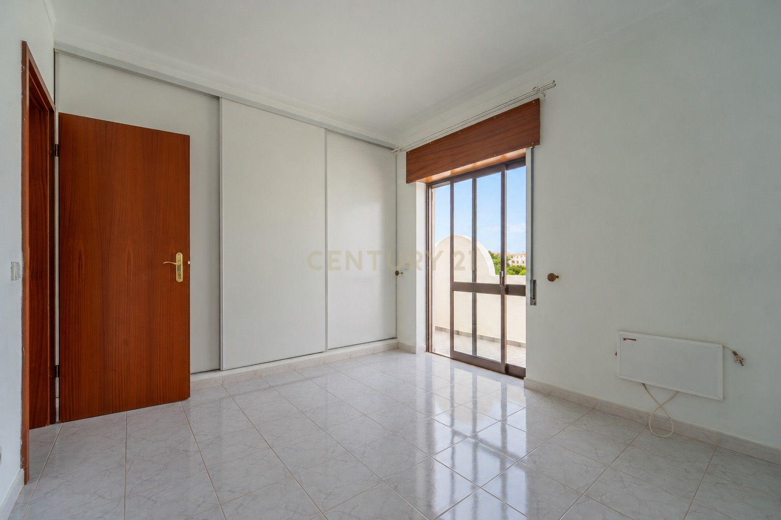 Apartamento T2 à venda em Estômbar e Parchal, Lagoa — foto 8