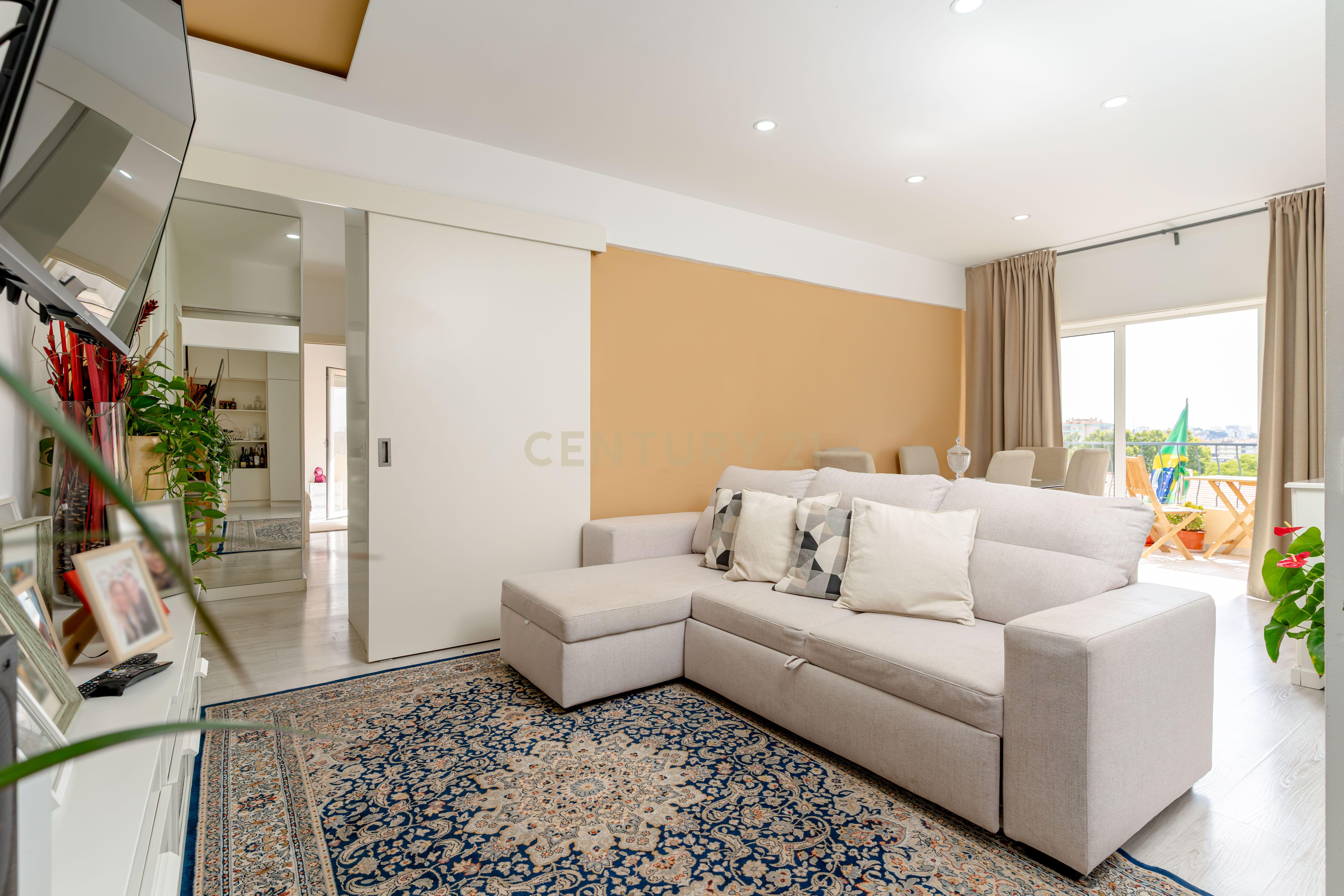 Fotografia 6 de Apartamento T3 Renovado nas Paivas, Amora, Seixal