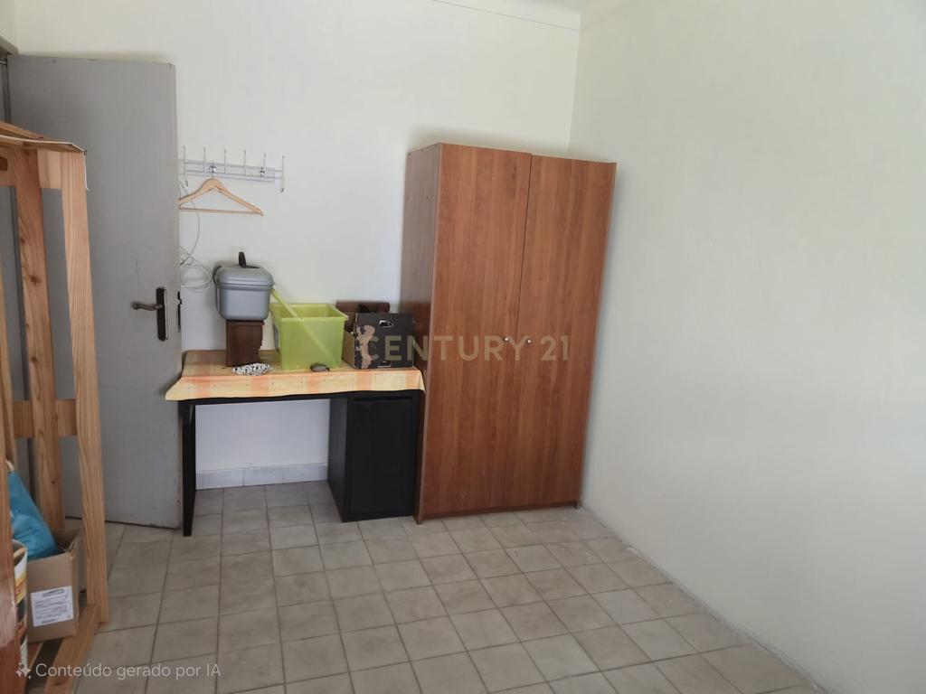 Excelente Moradia T5+2 Samora Correia - Image 8
