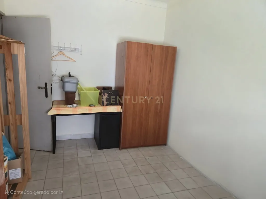 Excelente Moradia T5+2 Samora Correia - Image 8