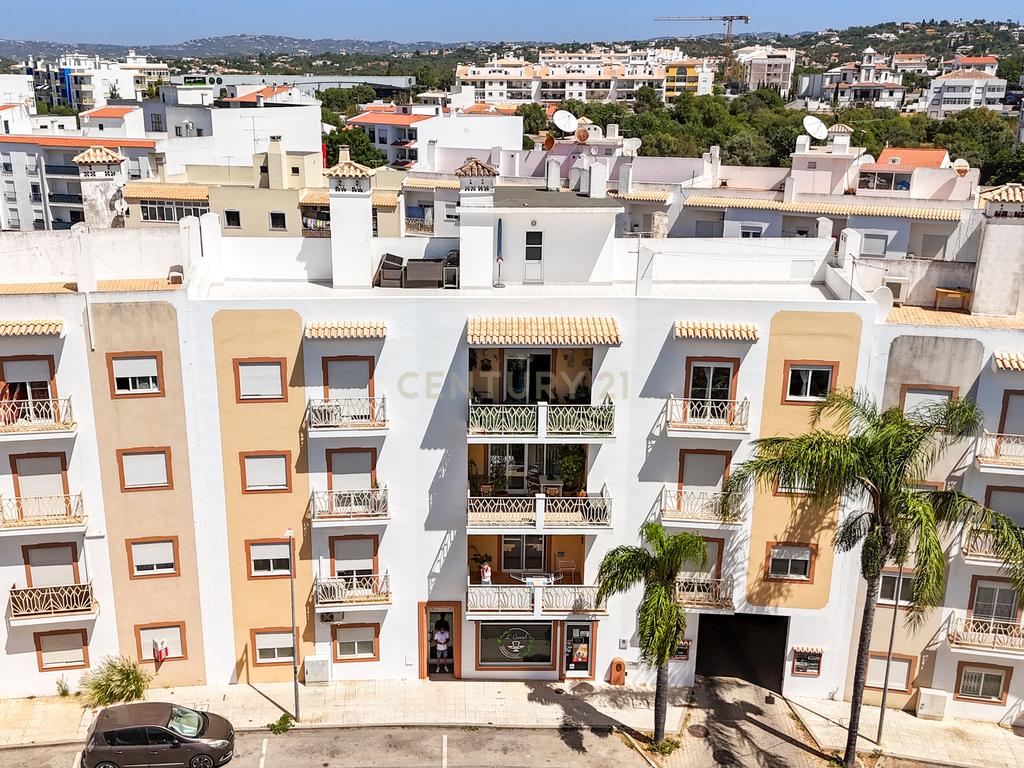 Apartamento T4 com 144m2 no Coração do Algarve - Almancil - Image 48