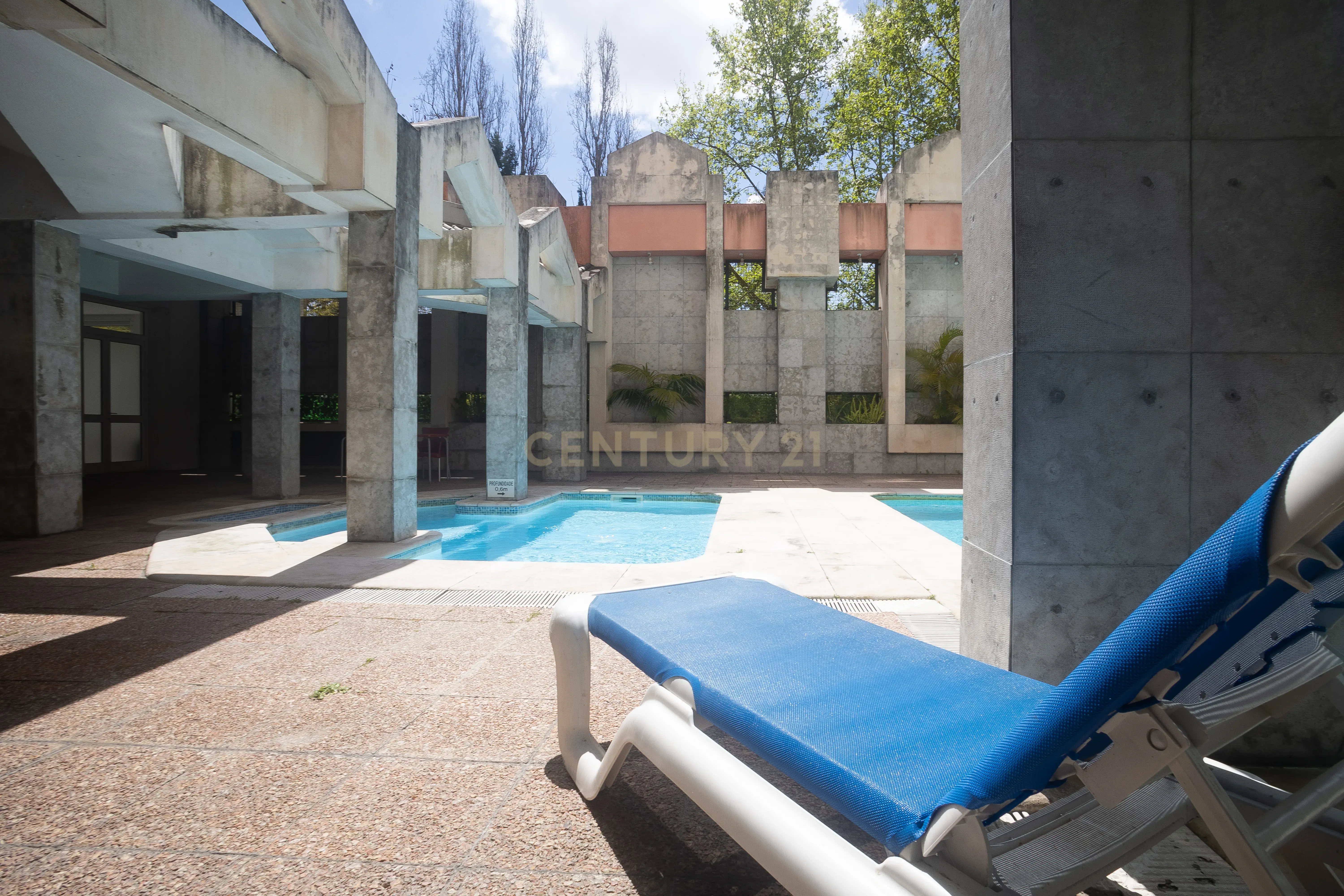 T2 Arrendamento em Telheiras com Estacionamento e Piscina - Image 25