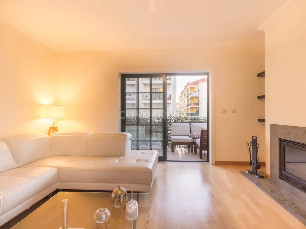 Apartamento Moderno em Carcavelos com Vista e Proximidade à Praia - Image 3