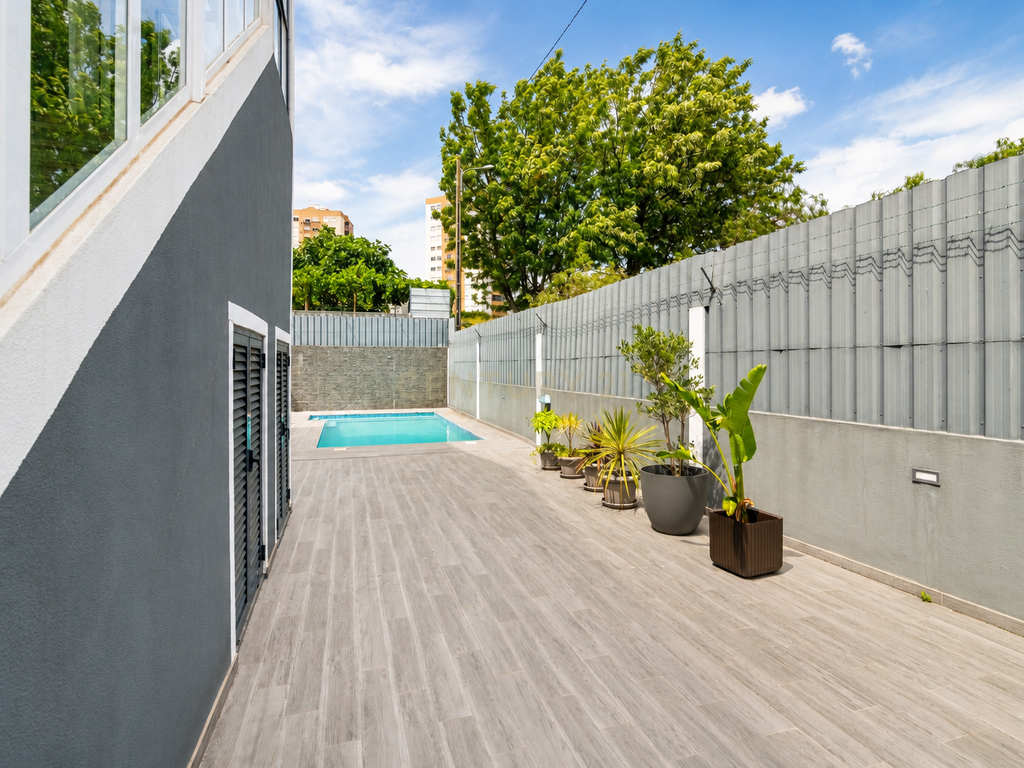 Moradia T4 com piscina e garagem junto às Colinas do Cruzeiro - Image 41