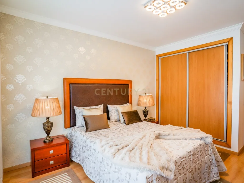 Moradia T4 Independente com Anexo | Lote 635 m² - Image 23