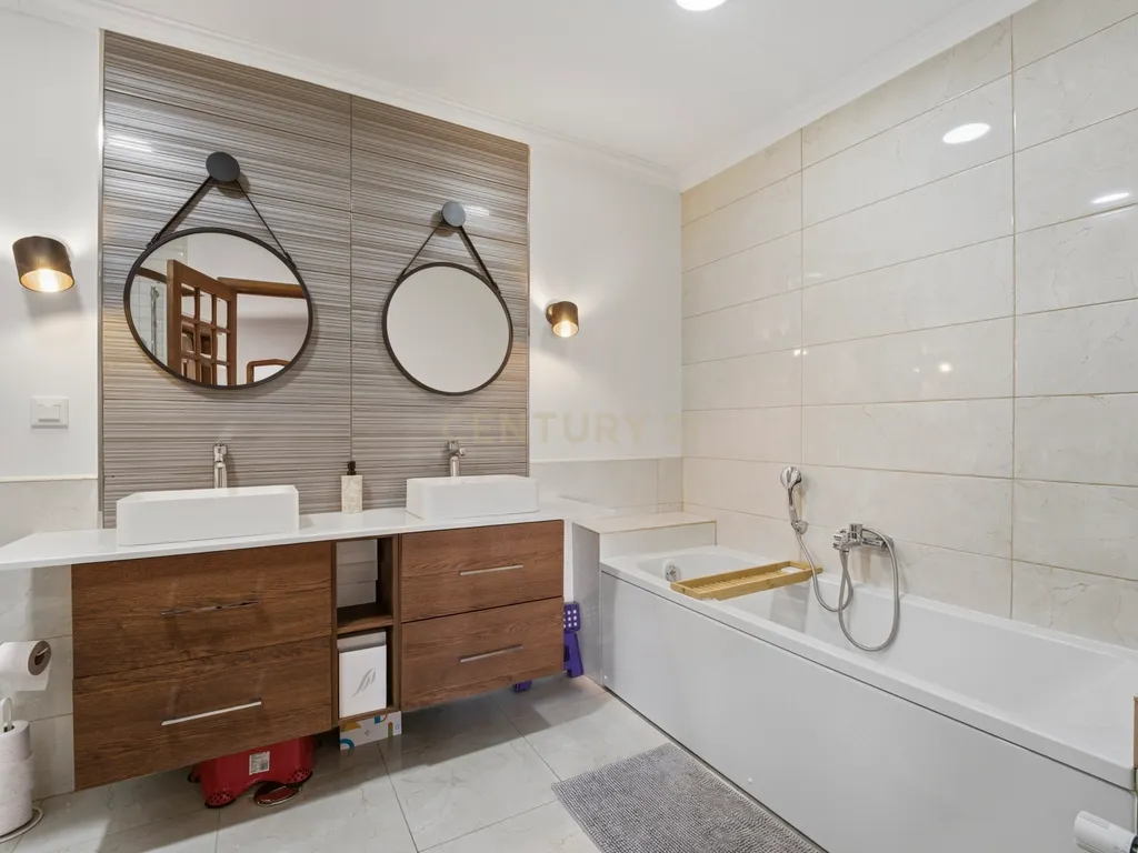Quinta de Charme em Palmela – Renovada, Espaçosa e Pronta a Viver - Image 26