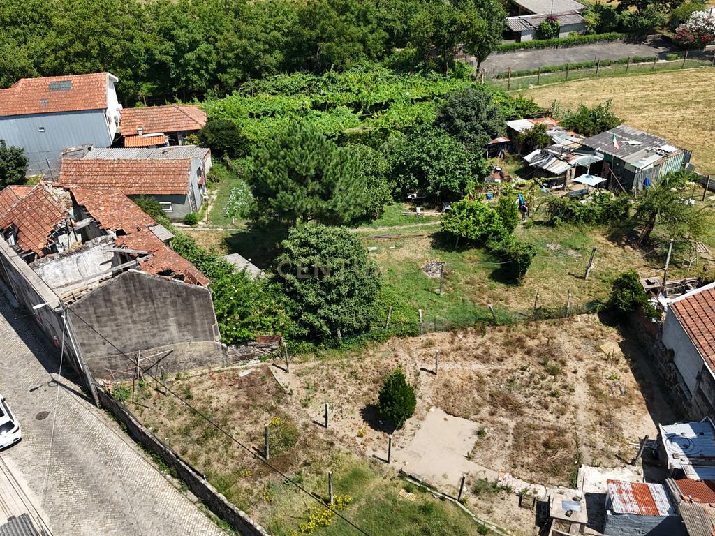 TERRENO PARA CONSTRUÇÃO EM FÂNZERES | METRO | 1714M2 - Image 2
