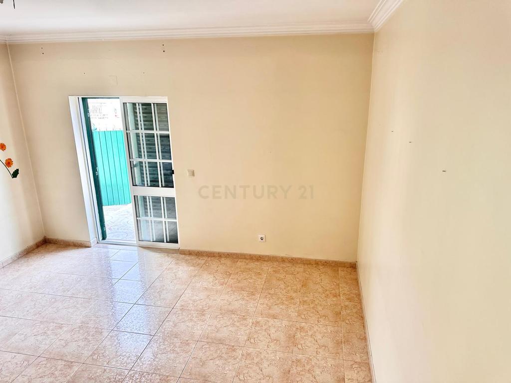  Moradia T3 - Quinta do Conde - Image 13