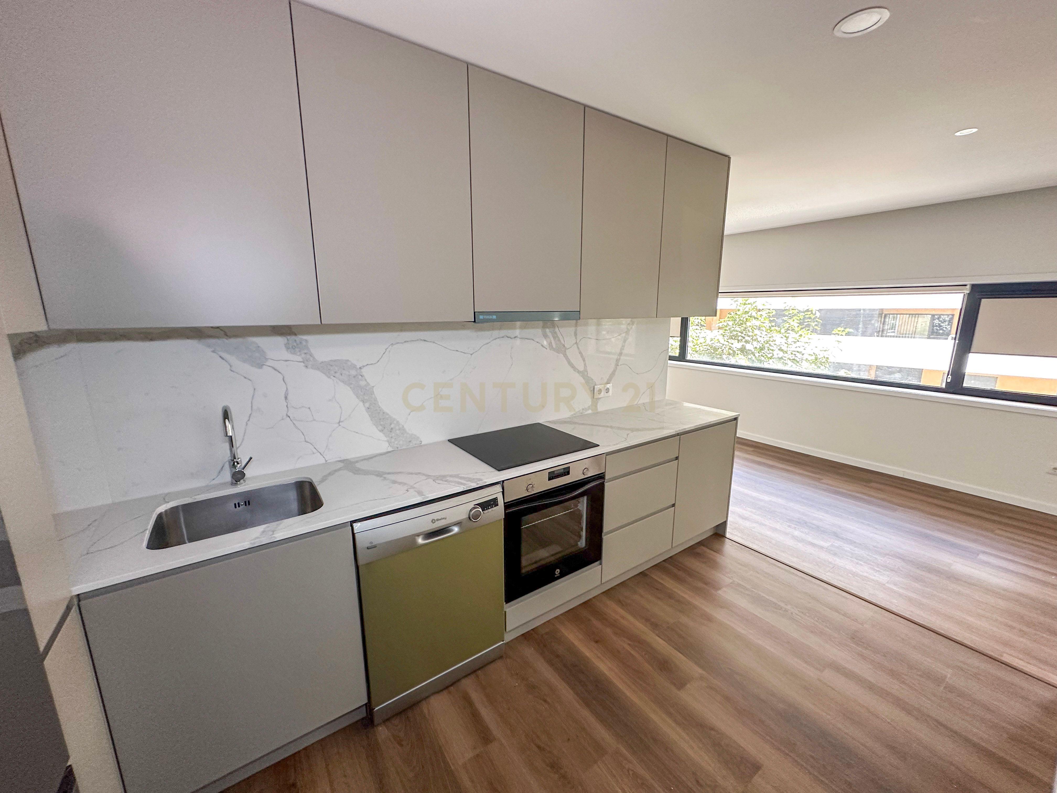 Fotografia 3 de Apartamento Novo em Paredes com 3 Quartos e 2 Casas de Banho
