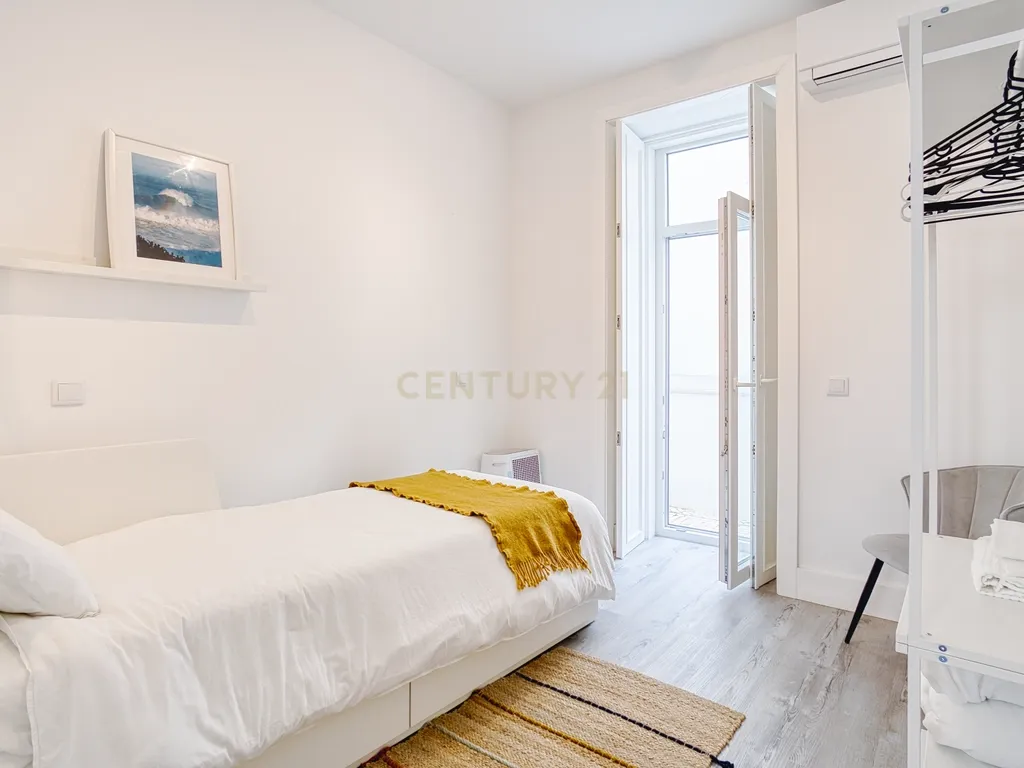 Apartamento Renovado T2 em Nazaré - Image 13