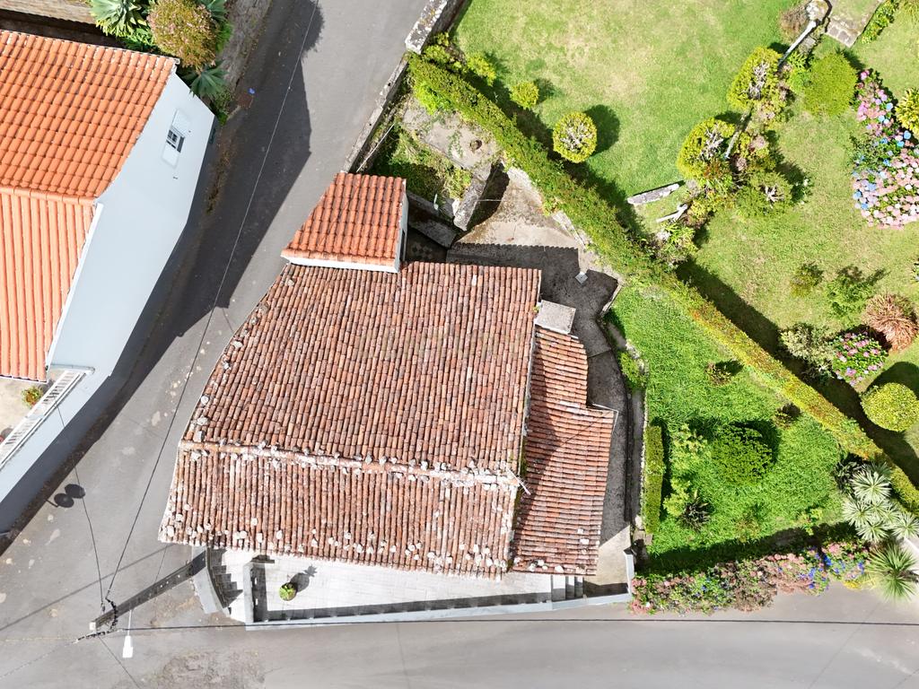 Moradia com vista mar no Nordeste – Rua do Cinzeiro, Pedreira - Image 16