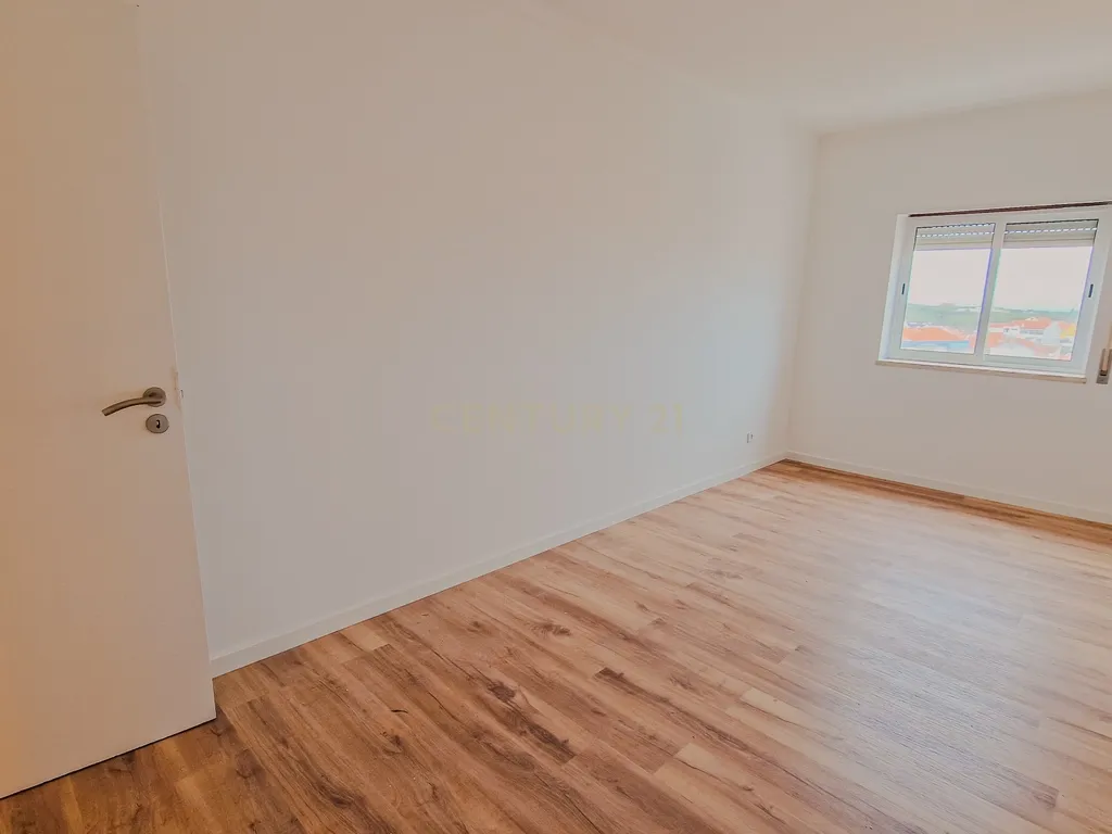 Apartamento T2 em Peniche - Image 16