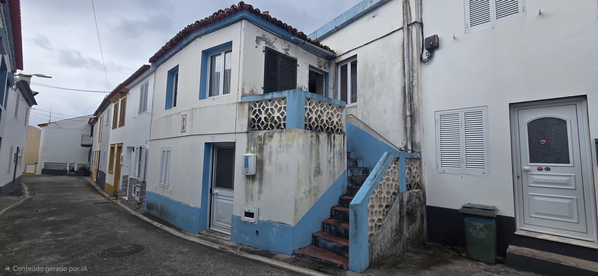 Moradia com potencial para 2 habitações | Investimento | Ribeira Quente, Portugal