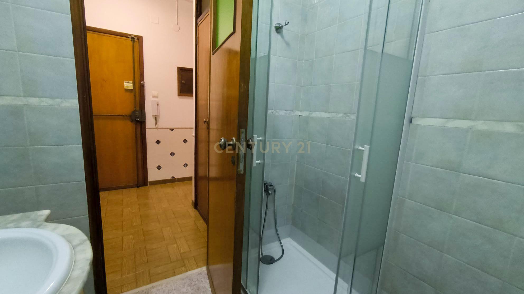 Apartamento T1 no Centro da Amadora - Image 10