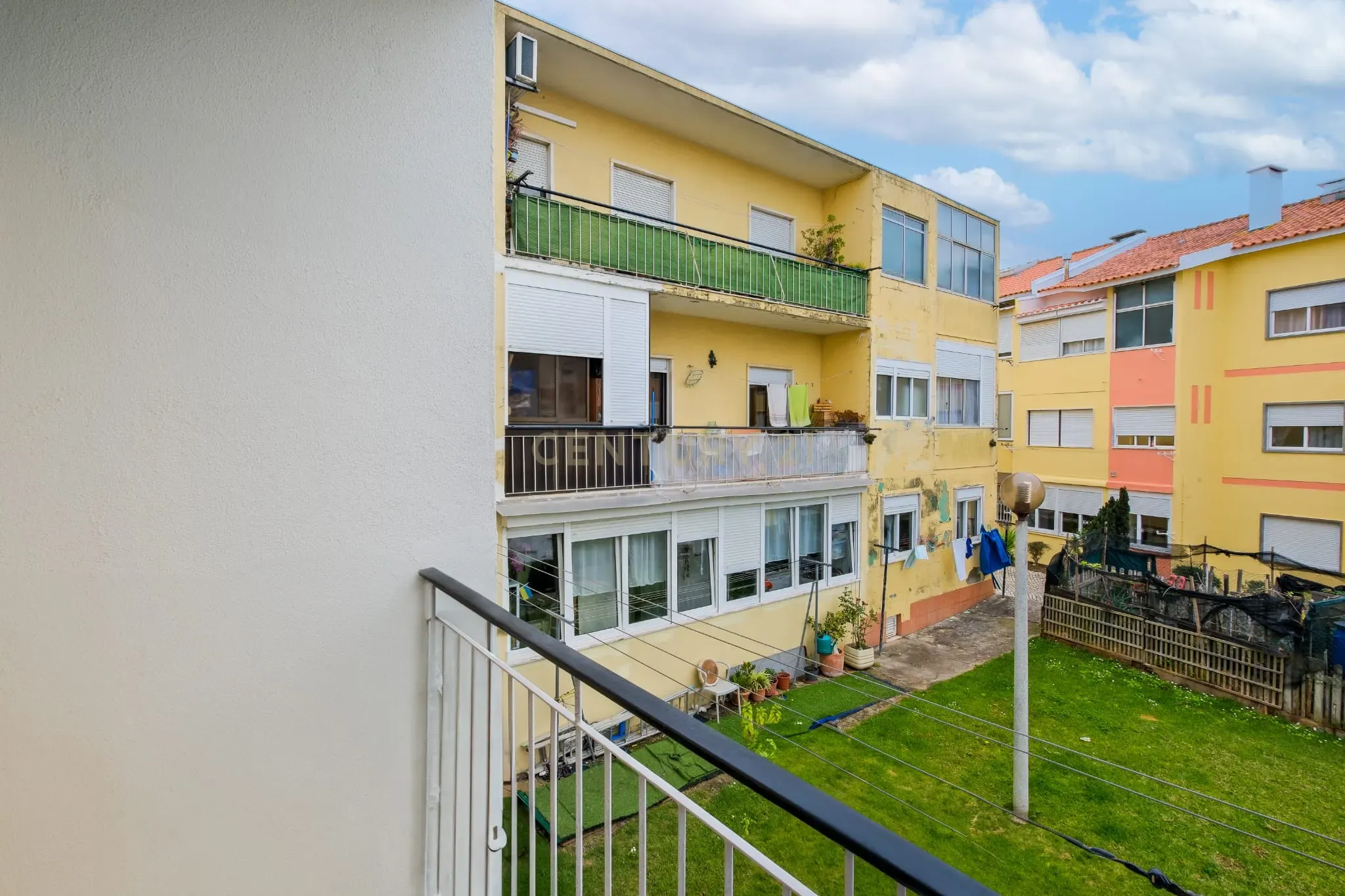 Apartamento T2 Remodelado em Tires - Image 22