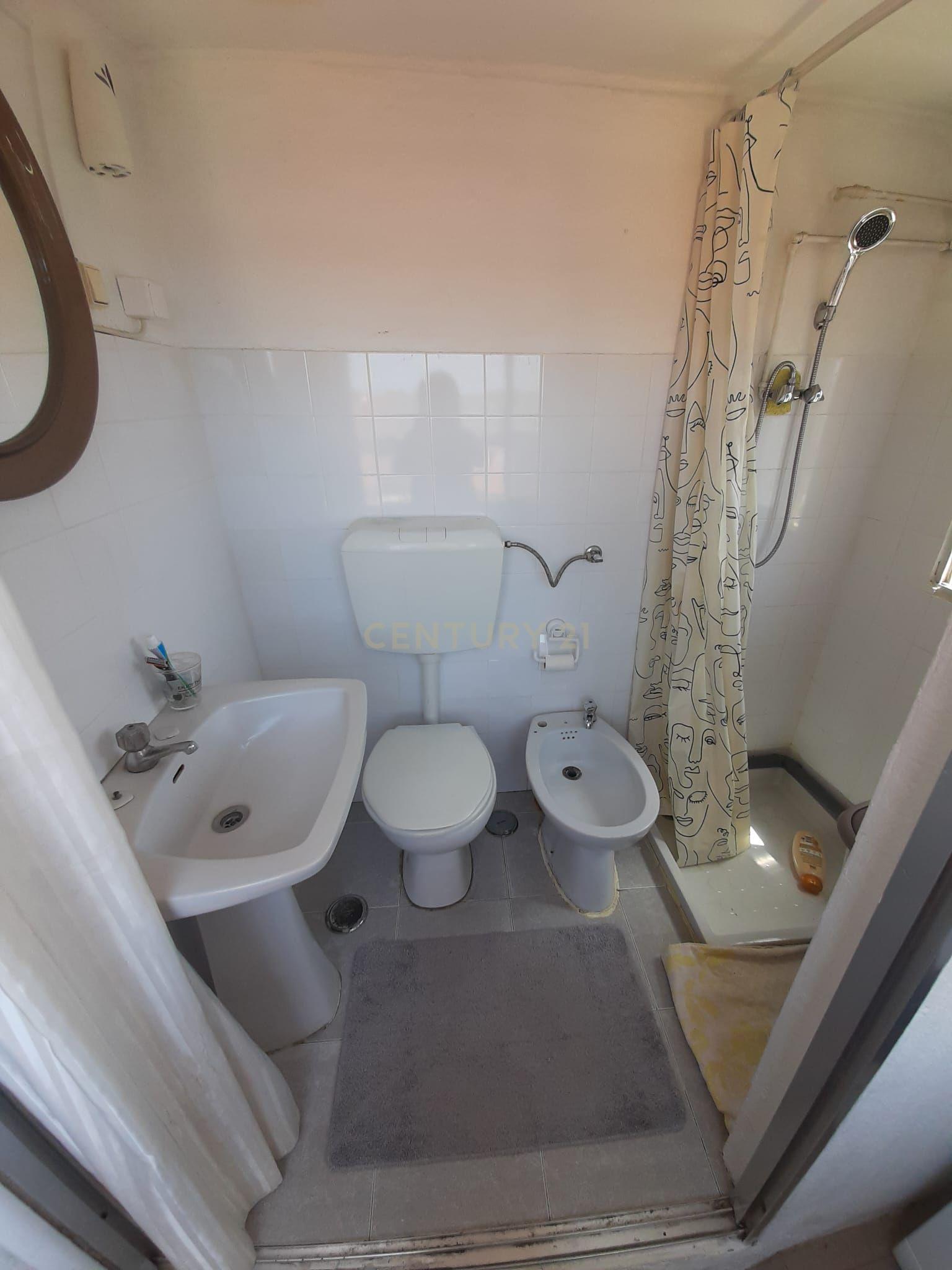 Apartamento T1 em Lisboa com Vista Panorâmica e Excelente Localização - Image 5
