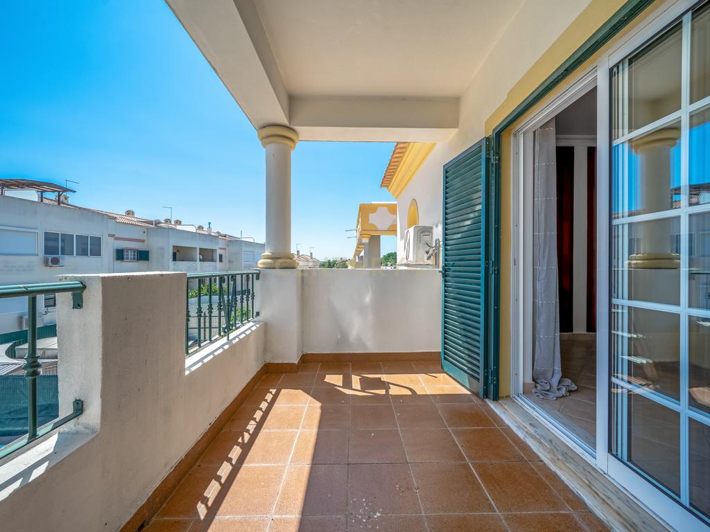 Moradia com 3 quartos e jardim nas Ferreiras, Albufeira - Image 20