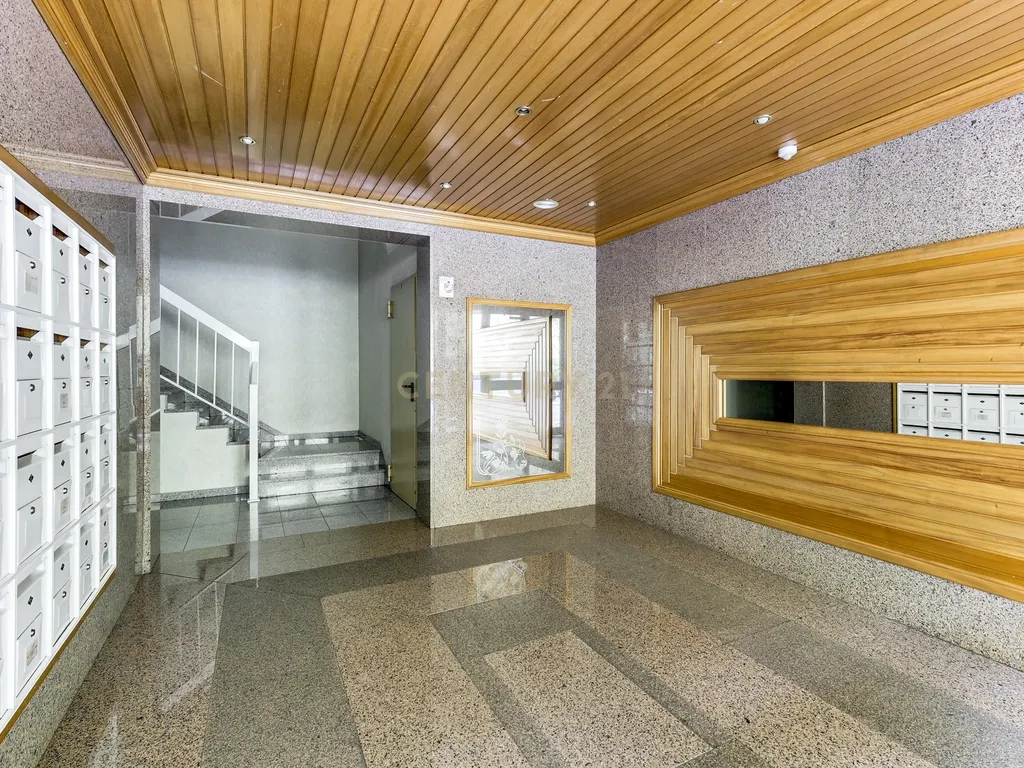 Apartamento T3 em Belas com 133m2 e box para uma viatura - Image 3