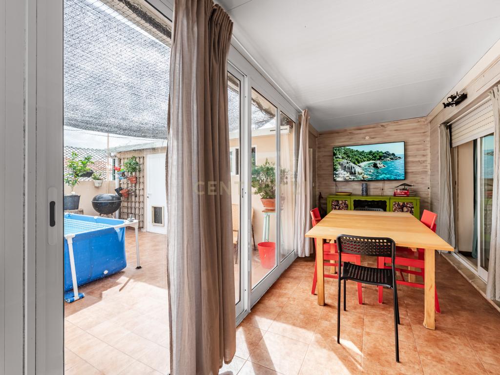 T2 com terraço e espaço adicional | Laranjeiro - Image 22