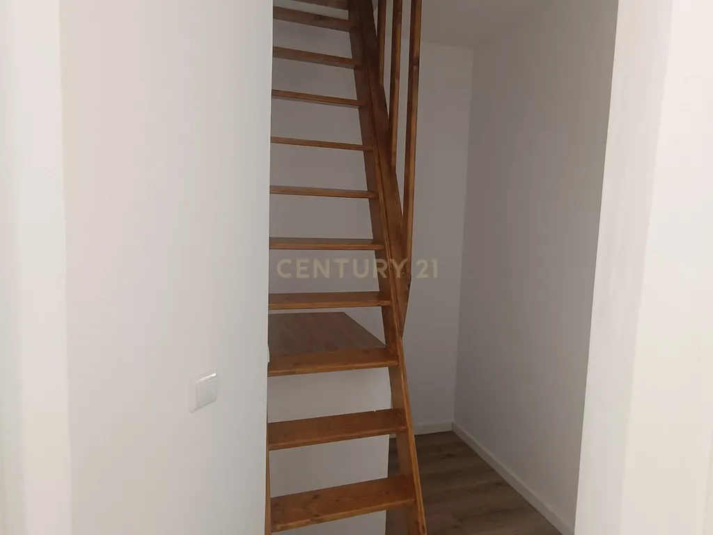 Prédio - Vila Irene - Sacavém - 12 Apartamentos - Image 18