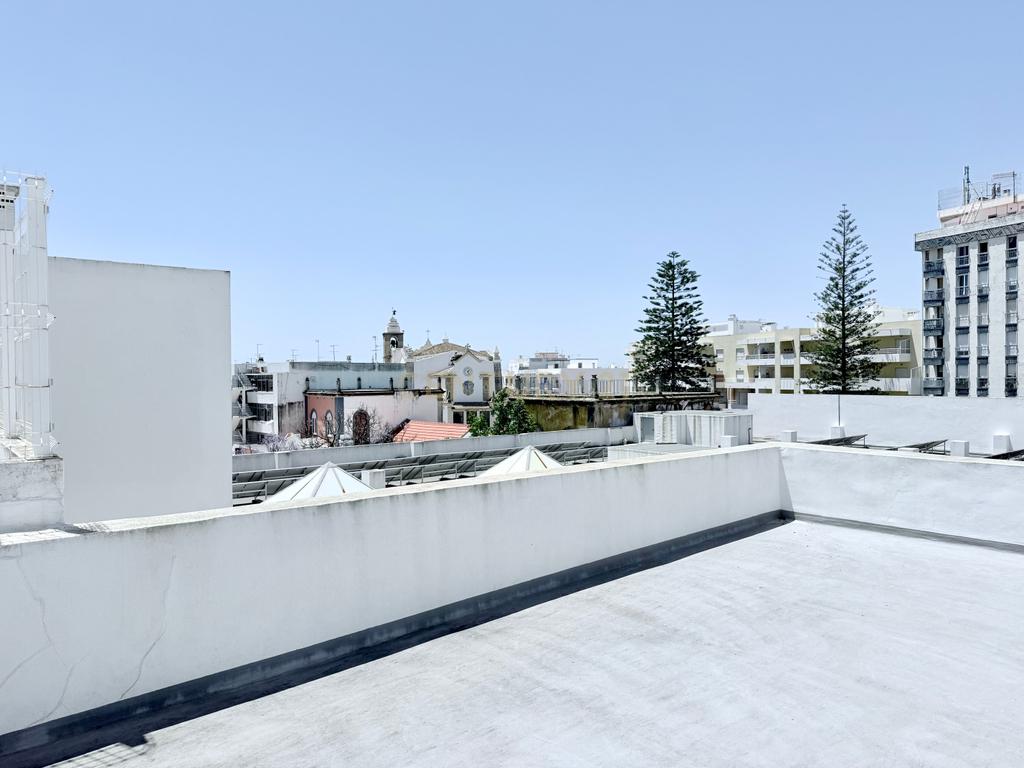 Apartamento T3 Duplex no coração da Baixa de Olhão - Image 33