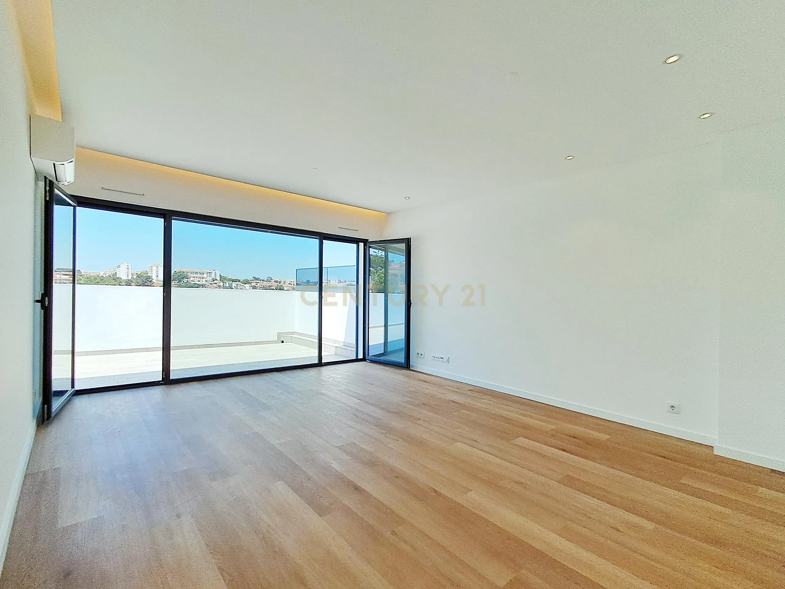 APARTAMENTO T1 | LUGAR ESTACIONAMENTO | TERRAÇO | PENTHOUSE - Image 23