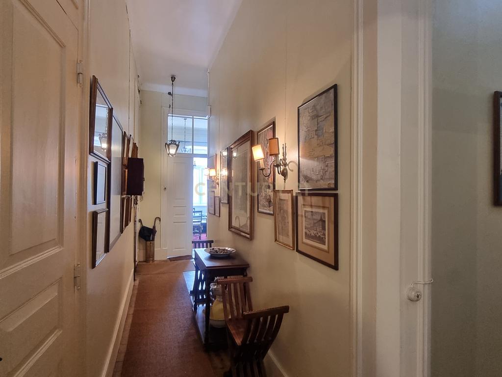 Apartamento Pombalino de Charme com 8 Assoalhadas – Av. Almirante Reis, Lisboa - Image 13