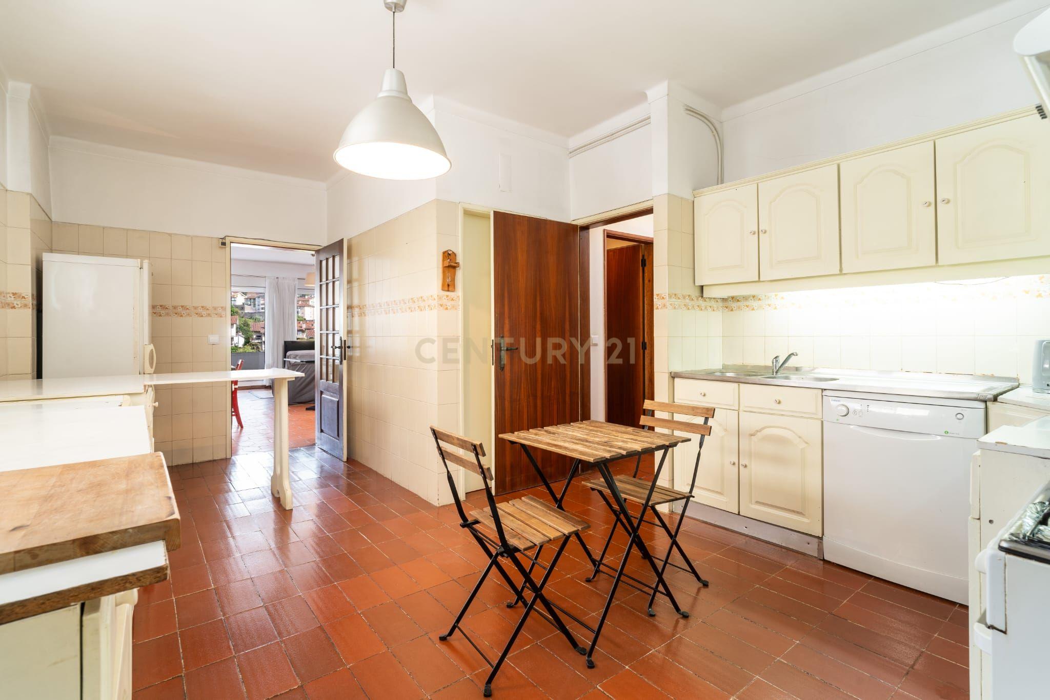 T3 Duplex com 2 Terraços, na Av. Elísio de Moura, em Coimbra - Image 15