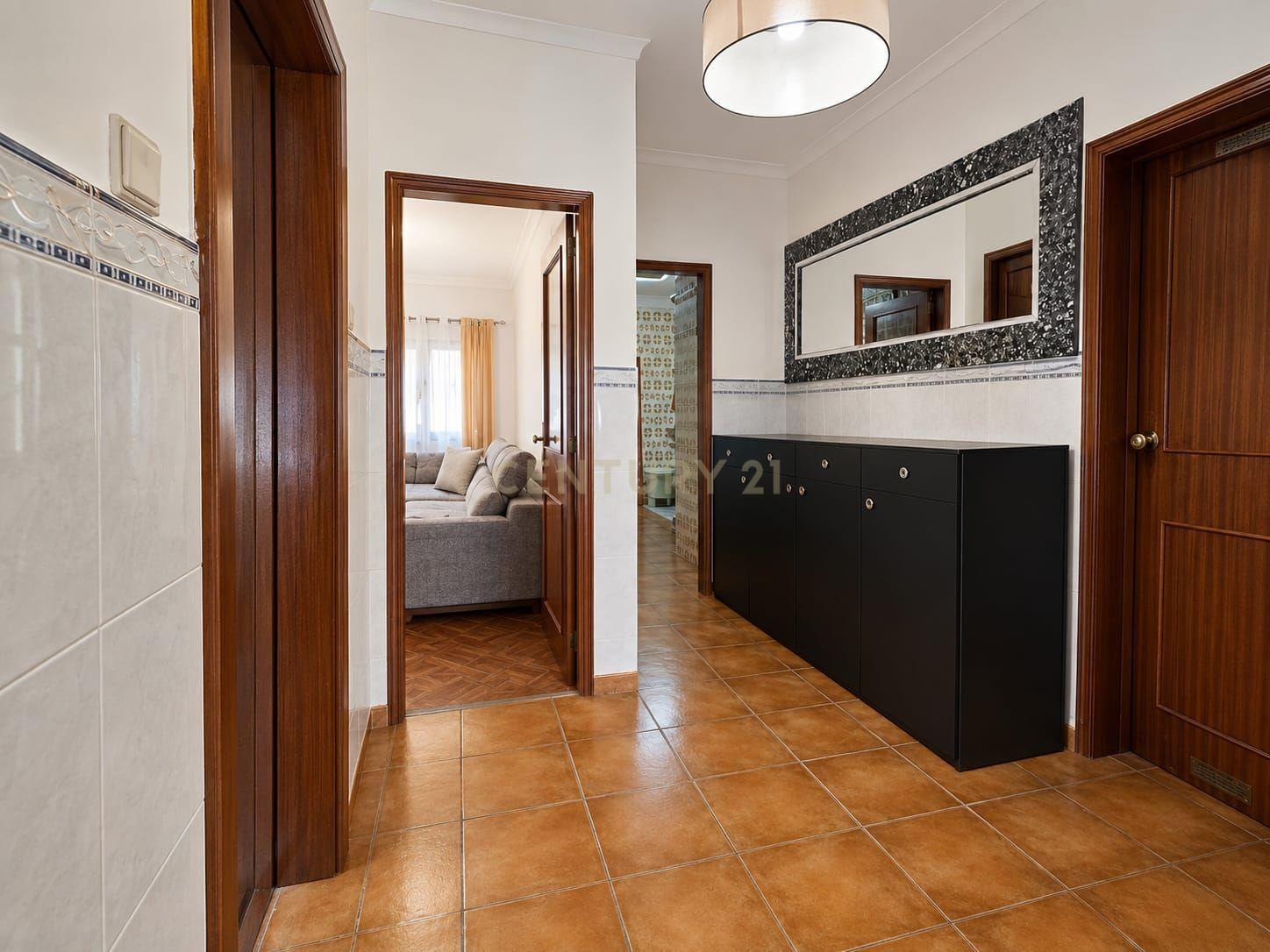 Fotografia 5 de Apartamento T2 com terraço junto à Escola Secundária de São Pedro da Cova